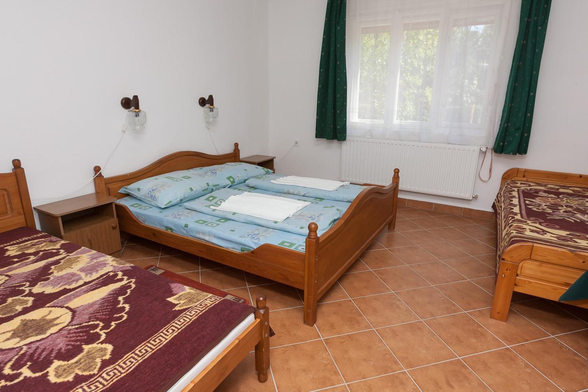 Paratlan Apartmanhaz Szilvásvárad Zewnętrze zdjęcie