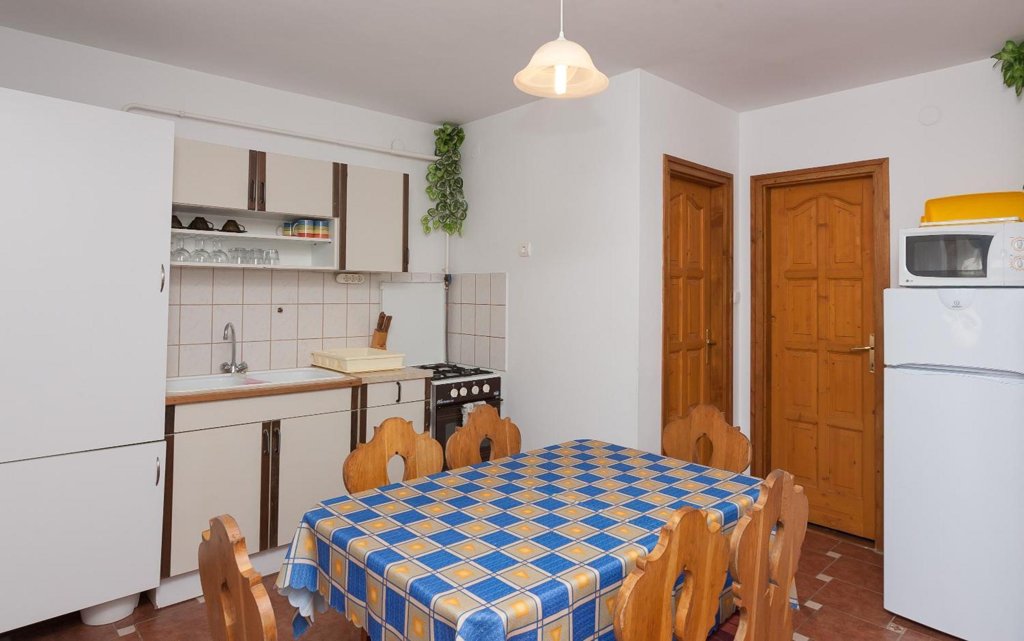 Paratlan Apartmanhaz Szilvásvárad Zewnętrze zdjęcie